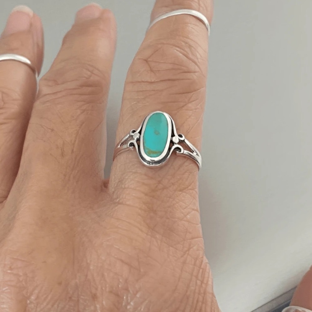Size 8 Turquoise ring